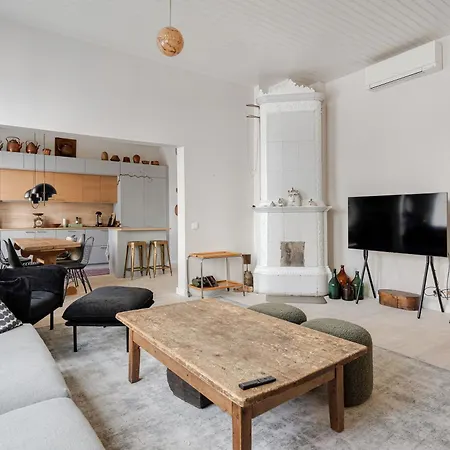 Historic Townhouse 104m2 Centre